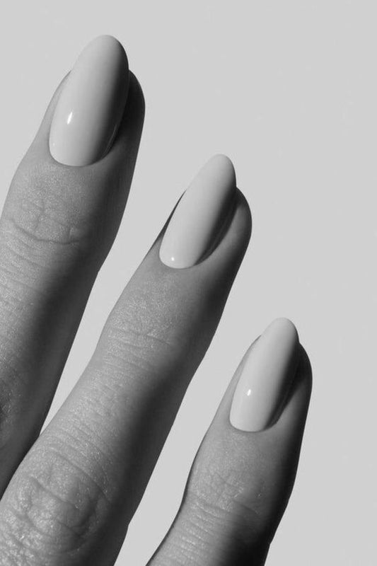 THE SCIENCE BEHIND GEL NAIL STRIPS: HOW DO THEY WORK?